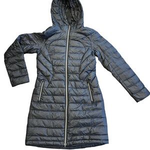 Lululemon lightweight puffer jacket